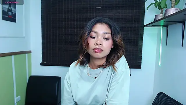 Perla prg online show from March 10, 2026, 7:18 pm