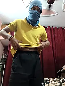 Snapshot of Fucker_111 chatting on April 13, 2026, 12:58 am Fucker 111 online show from April 13, 2026, 12:58 am