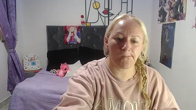 Snapshot of emperabigbootybigass chatting on June 2, 2026, 12:38 pm emperabigbootybigass online show from June 2, 2026, 12:38 pm