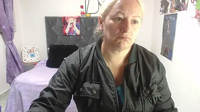 Snapshot of emperabigbootybigass chatting on June 3, 2026, 12:17 pm emperabigbootybigass online show from June 3, 2026, 12:17 pm