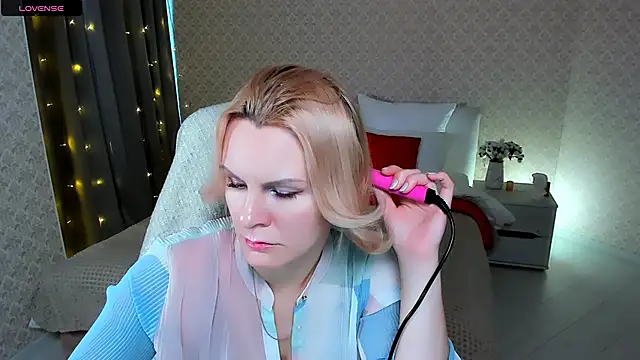 Louisa Bay online show from January 28, 2025, 7:53 am