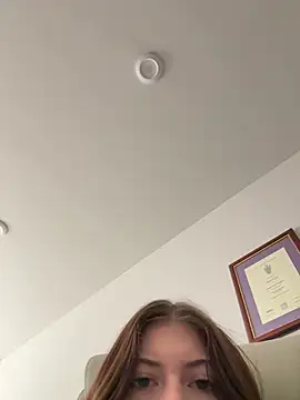 Snapshot of emilycoco chatting on January 10, 2026, 11:44 pm emilycoco online show from January 10, 2026, 11:44 pm