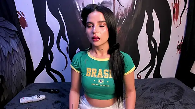 Snapshot of Kylie-fox chatting on December 20, 2025, 12:02 am Kylie-fox online show from December 20, 2025, 12:02 am