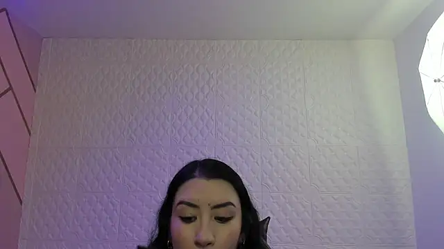 Violetaa diazz online show from November 10, 2025, 9:09 pm