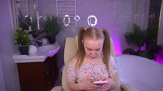 EmilySunshineS online show from May 31, 2026, 6:52 am