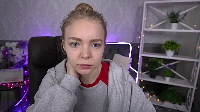 EmilySunshineS online show from November 23, 2025, 7:40 am