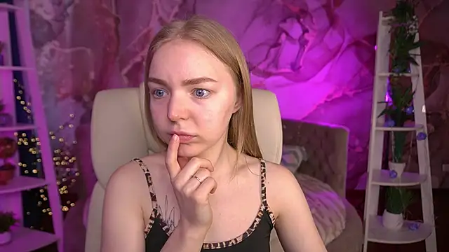 EmilySunshineS online show from March 28, 2026, 5:19 am