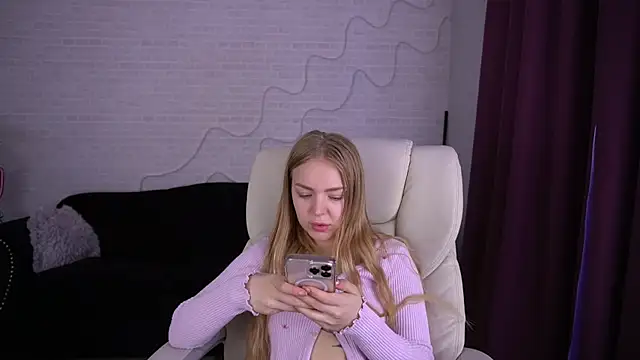 EmilySunshineS online show from October 19, 2025, 6:16 am