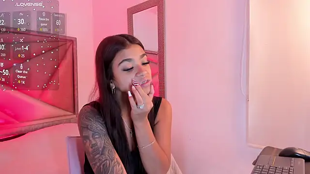 GiaFu online show from December 14, 2025, 6:13 pm