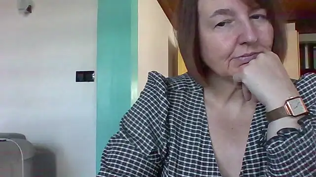 Sandcoq online show from November 19, 2025, 10:26 am