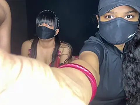 saviverma2024 online show from March 21, 2026, 8:15 am