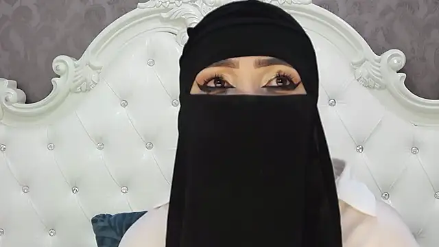 Snapshot of Hajar_Kar chatting on June 27, 2026, 5:24 am Hajar Kar online show from June 27, 2026, 5:24 am