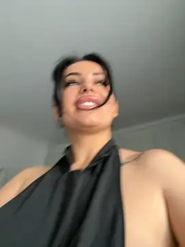 melissablack online show from December 5, 2025, 8:46 am