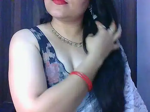 Snapshot of santurmom chatting on July 3, 2026, 6:36 pm santurmom online show from July 3, 2026, 6:36 pm