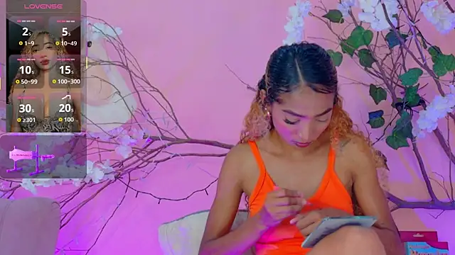 Charlotte Love10 online show from April 8, 2026, 8:54 pm