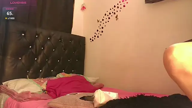 littleayshel online show from December 4, 2025, 1:10 pm