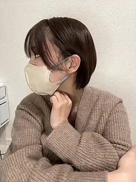 Snapshot of -x_MIU_x chatting on March 18, 2025, 10:17 am -x MIU x online show from March 18, 2025, 10:17 am