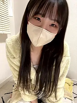 Snapshot of -x_MIU_x chatting on December 2, 2024, 9:52 am -x MIU x online show from December 2, 2024, 9:52 am
