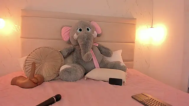 Snapshot of Mollymoon1 chatting on January 13, 2026, 8:46 pm Mollymoon1 online show from January 13, 2026, 8:46 pm