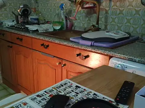 Snapshot of VeneRed chatting on November 21, 2025, 9:41 am VeneRed online show from November 21, 2025, 9:41 am