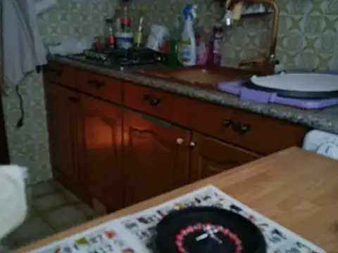 Snapshot of VeneRed chatting on November 12, 2025, 7:12 am VeneRed online show from November 12, 2025, 7:12 am