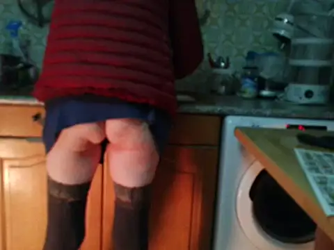 Snapshot of VeneRed chatting on November 24, 2025, 4:07 pm VeneRed online show from November 24, 2025, 4:07 pm