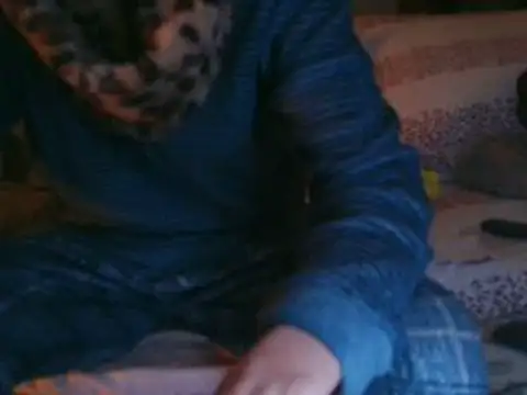 Snapshot of VeneRed chatting on December 20, 2025, 9:06 pm VeneRed online show from December 20, 2025, 9:06 pm