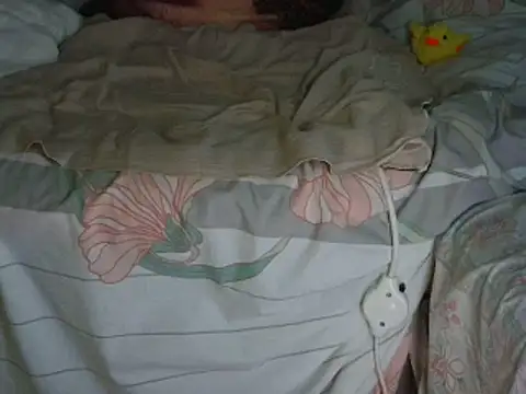 Snapshot of VeneRed chatting on November 9, 2025, 7:51 pm VeneRed online show from November 9, 2025, 7:51 pm