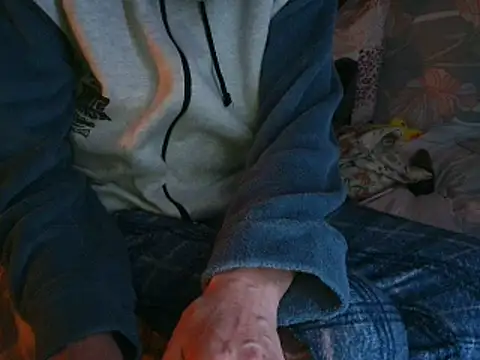 Snapshot of VeneRed chatting on November 29, 2025, 7:25 pm VeneRed online show from November 29, 2025, 7:25 pm