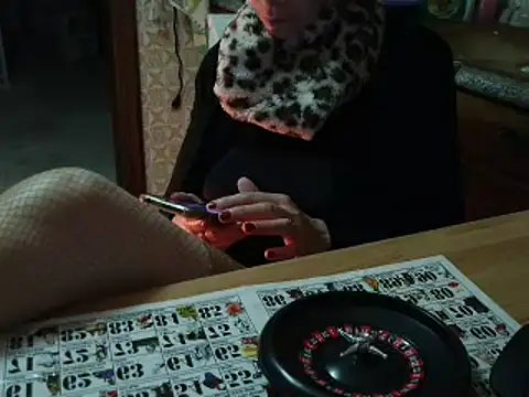 Snapshot of VeneRed chatting on October 31, 2025, 4:31 am VeneRed online show from October 31, 2025, 4:31 am