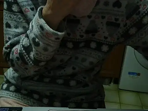 VeneRed online show from February 8, 2026, 5:21 pm