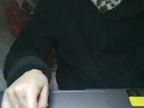 Snapshot of VeneRed chatting on January 13, 2026, 9:19 pm VeneRed online show from January 13, 2026, 9:19 pm