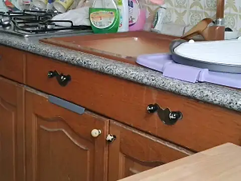 Snapshot of VeneRed chatting on November 23, 2025, 9:08 am VeneRed online show from November 23, 2025, 9:08 am