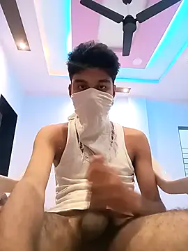 xxxgayroy12 online show from December 3, 2024, 2:33 pm