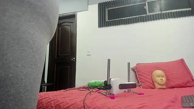 cloee-rabbyt online show from December 22, 2025, 11:32 am