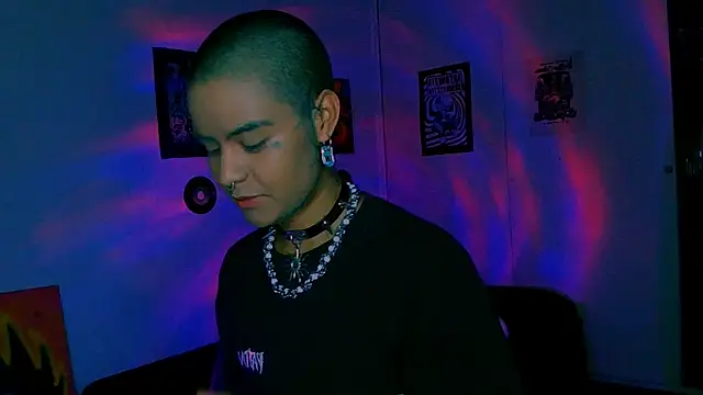 Snapshot of alex_one888 chatting on February 11, 2026, 11:15 pm alex one888 online show from February 11, 2026, 11:15 pm