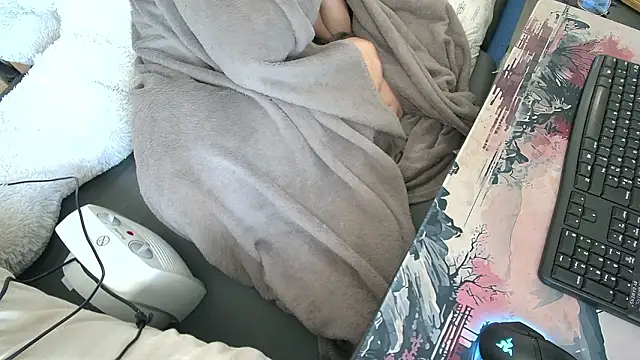 CeriseLapine online show from February 19, 2026, 9:50 am