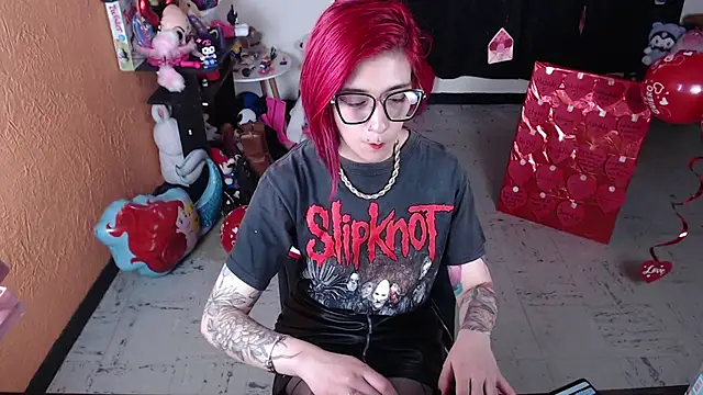 Snapshot of MissMiia2 chatting on February 18, 2025, 6:47 pm MissMiia2 online show from February 18, 2025, 6:47 pm