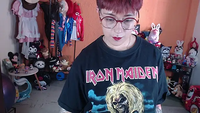 Snapshot of MissMiia2 chatting on July 14, 2026, 8:37 pm MissMiia2 online show from July 14, 2026, 8:37 pm