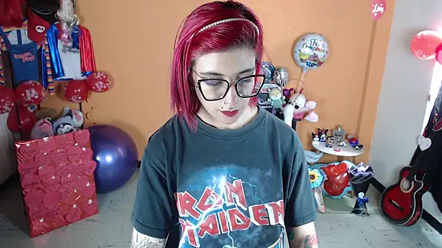 Snapshot of MissMiia2 chatting on March 13, 2025, 3:39 pm MissMiia2 online show from March 13, 2025, 3:39 pm