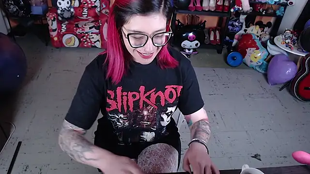 Snapshot of MissMiia2 chatting on September 14, 2025, 1:22 pm MissMiia2 online show from September 14, 2025, 1:22 pm