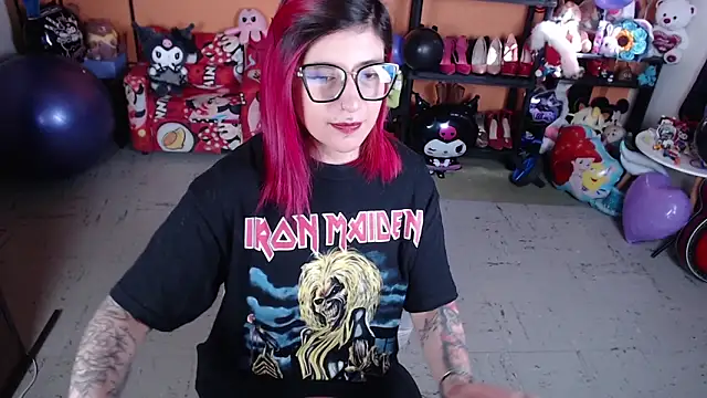 Snapshot of MissMiia2 chatting on September 12, 2025, 2:06 pm MissMiia2 online show from September 12, 2025, 2:06 pm
