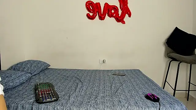 Snapshot of evanscollins chatting on October 1, 2025, 5:12 am evanscollins online show from October 1, 2025, 5:12 am