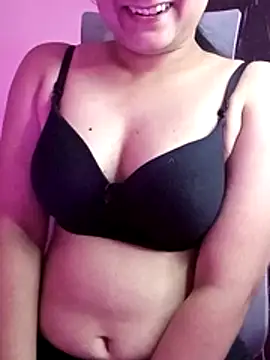 Indianhyna online show from October 31, 2025, 5:26 am