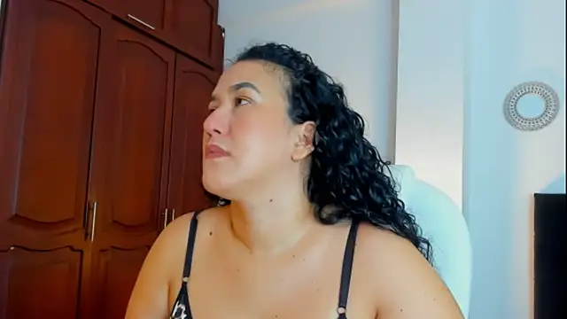 kathyajhonss online show from November 6, 2025, 11:09 pm