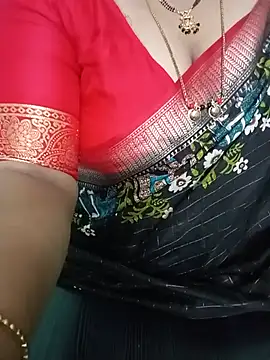 Snapshot of your-sameera chatting on July 4, 2026, 5:03 am your-sameera online show from July 4, 2026, 5:03 am