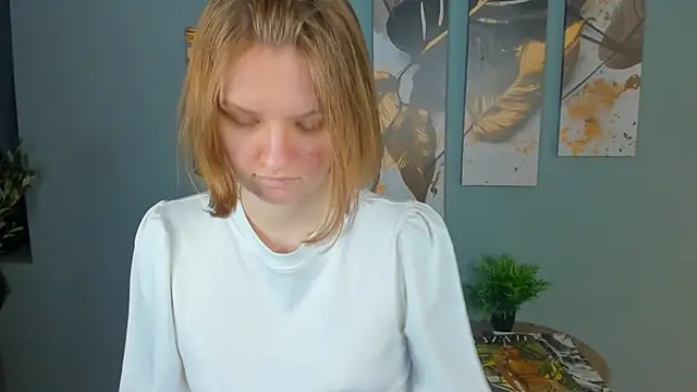 LilianSwall online show from January 10, 2026, 1:28 pm