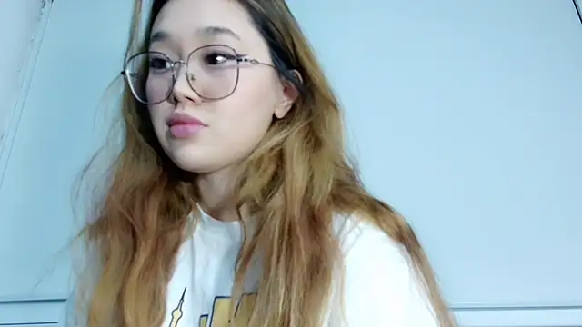 Jennatyan online show from November 19, 2025, 12:38 pm