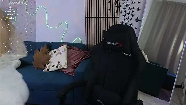 Mel Nelson online show from December 5, 2025, 7:51 am