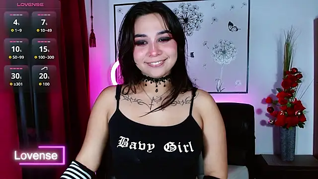 Lune Claire online show from February 4, 2026, 1:33 am